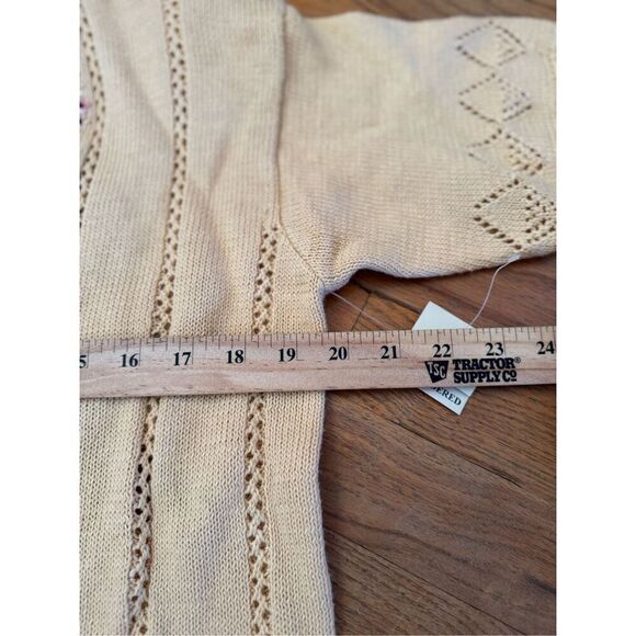 NWT Vintage Capacity Hand Embroidered Dainty Floral Cardigan Size M - Picture 8 of 9